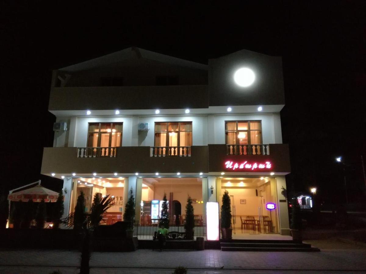 Ruzan Hotel Ijevan Esterno foto
