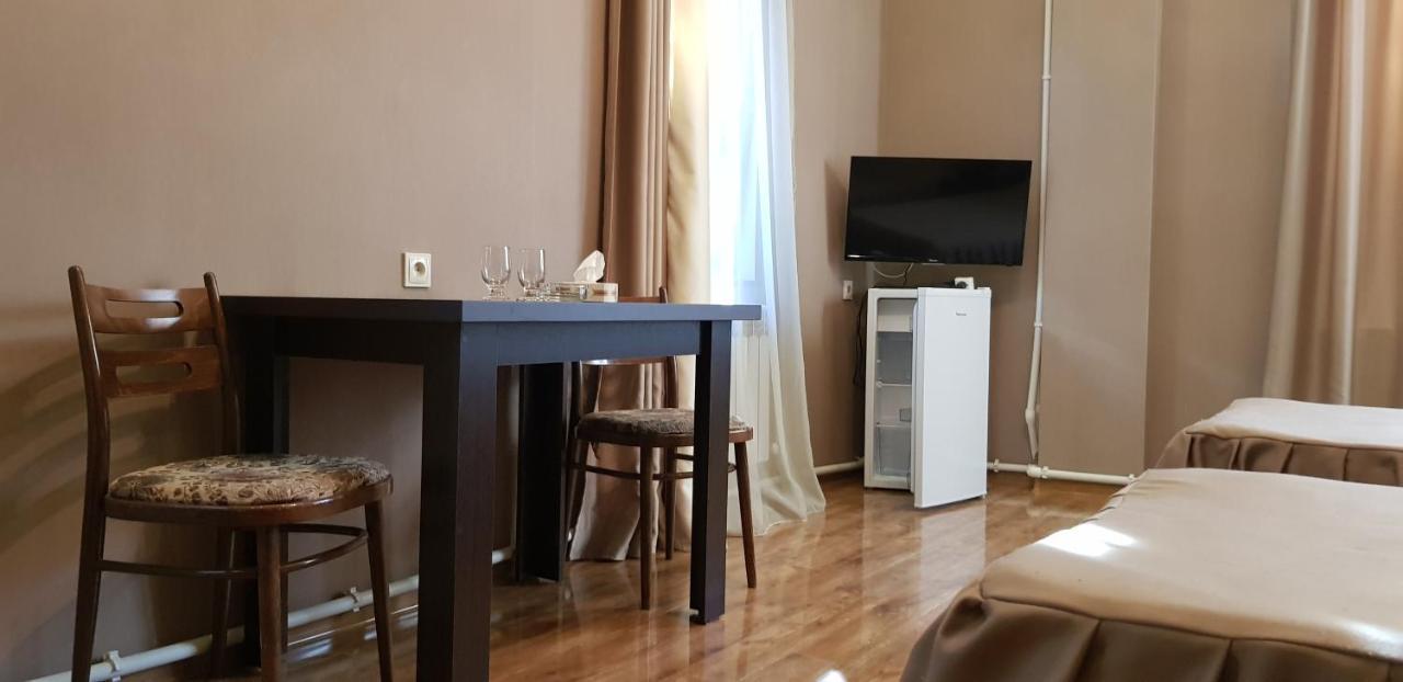 Ruzan Hotel Ijevan Esterno foto