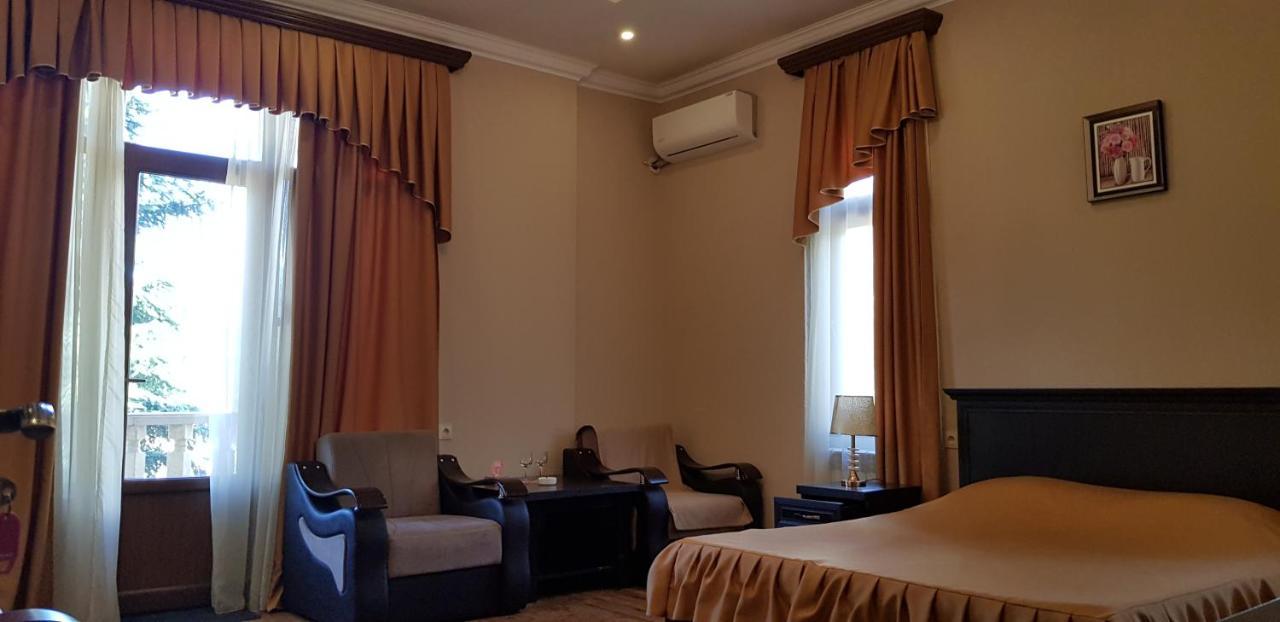 Ruzan Hotel Ijevan Esterno foto
