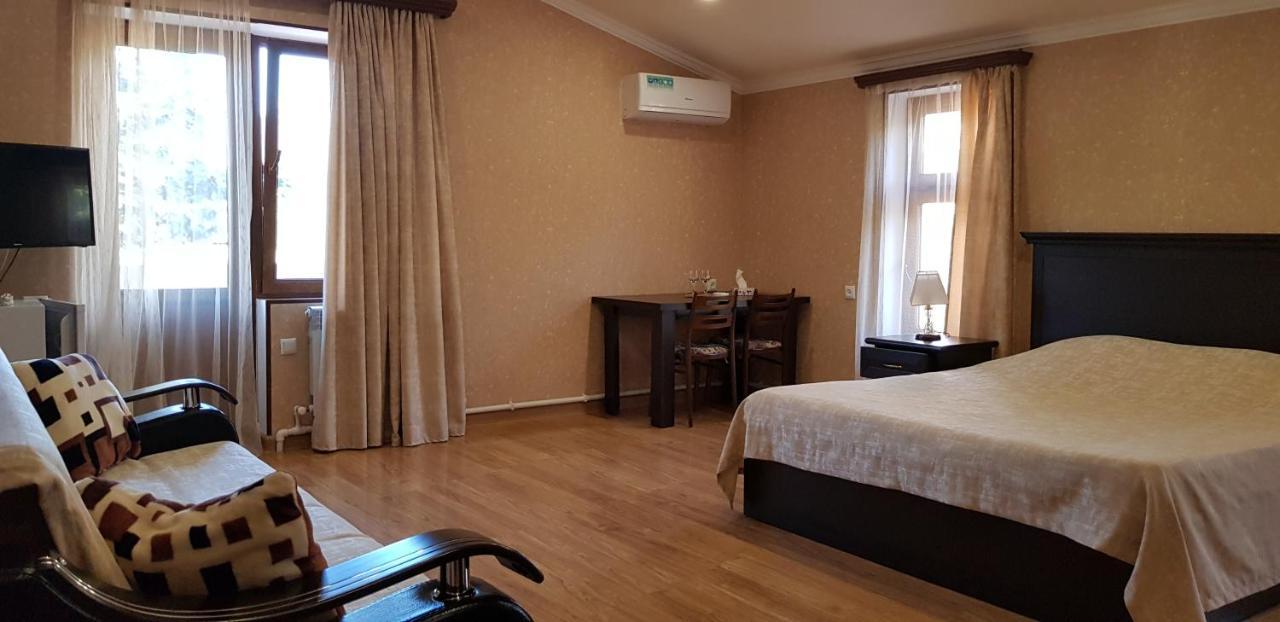 Ruzan Hotel Ijevan Esterno foto